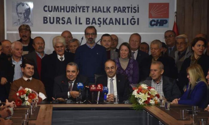 CHP Bursa’da Turgut Özkan, görevi devraldı