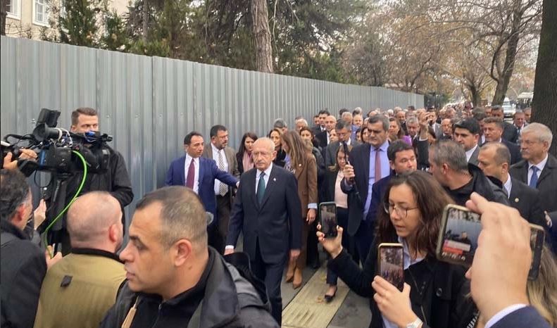 Kılıçdaroğlu, Adalet Bakanlığı’na yürüdü