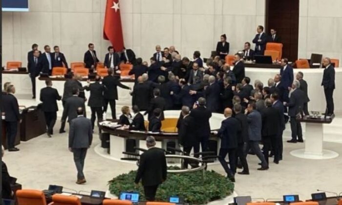 AKP’li Zafer Işık’a sadece 38 bin TL yumruk cezası!