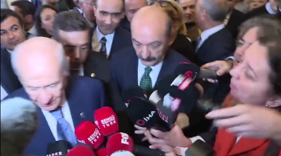 Bahçeli’den gazeteciye Sinan Ateş azarı: Hadi işine bak!