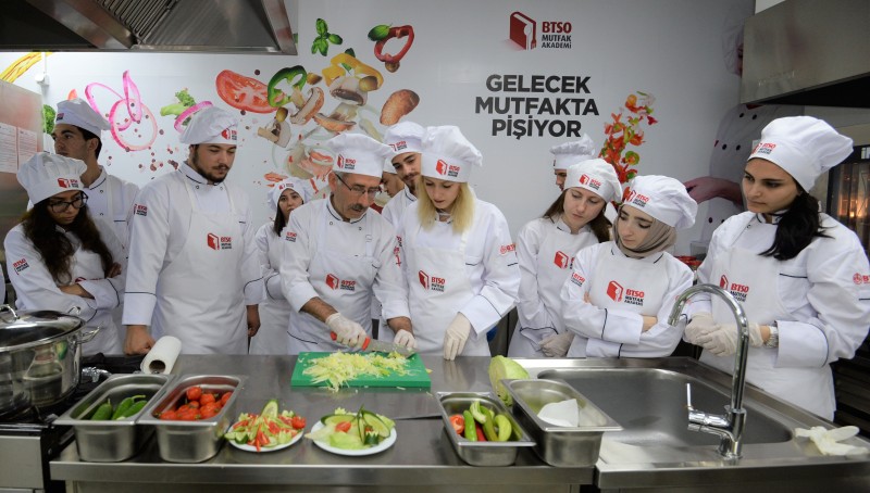 BTSO Mutfak Akademi’de yeni dönem başlıyor