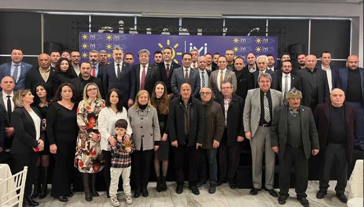 AKP’nin kalesi Kayseri’de 600 kişi İYİ Parti’ye katıldı