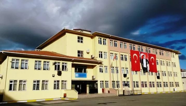 Valilik duyurdu: İstanbul’da 93 okula tahliye kararı çıktı
