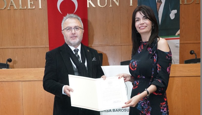 Av. Tozbey, Bursa Barosu Güçlü Kadın Başarı Ödülü’nün sahibi oldu