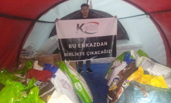 Bursa Katık Grubu’ndan depremzede canlara uzanan el…