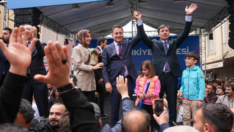 Babacan Iğdır’da konuştu: Enkaz edebiyatı yok!