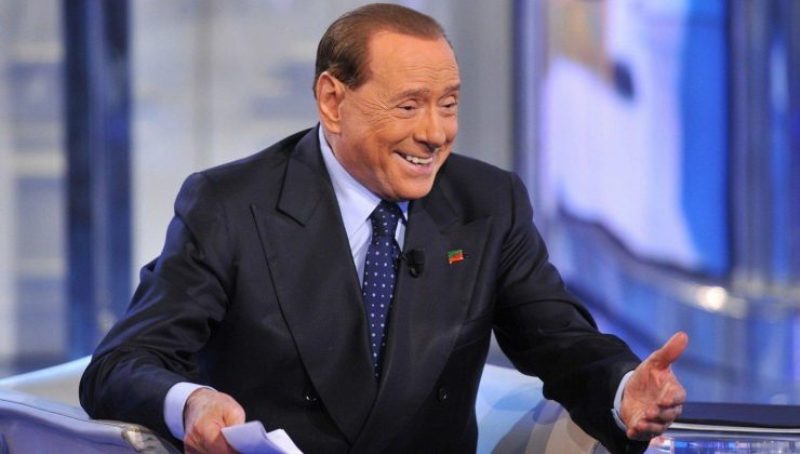 İtalya eski Başbakanı Berlusconi hayatını kaybetti