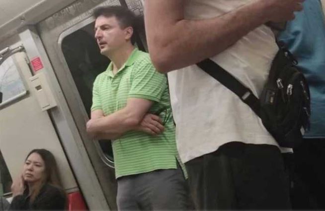 Metroda görüntülenen İYİ Partili Yılmaz gündem oldu