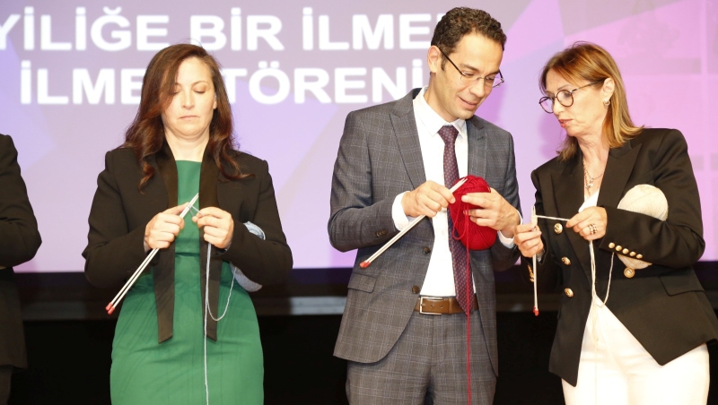 Uludağ Elektrik, afetzede kadın ve çocuklar için iyiliğe bir ilmek attı