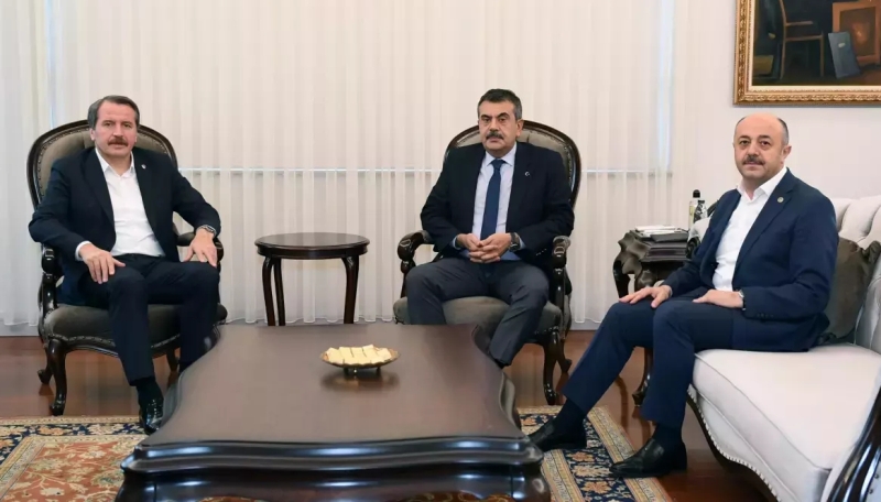 Eğitim Bir-Sen sorunlara acil çözüm bekliyor