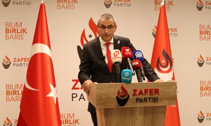 Zafer Partili Uğur Batur’dan iktidara ‘yeni anayasa’ çıkışı