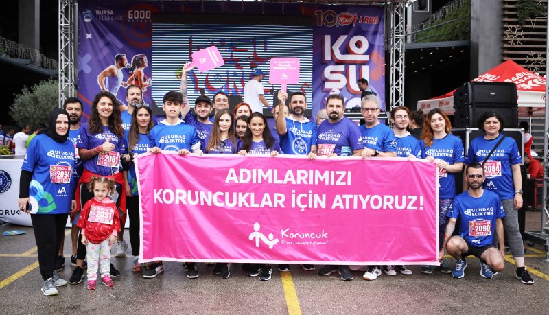 Uludağ Elektrik koşu takımı, hayalim okul projesi için koştu