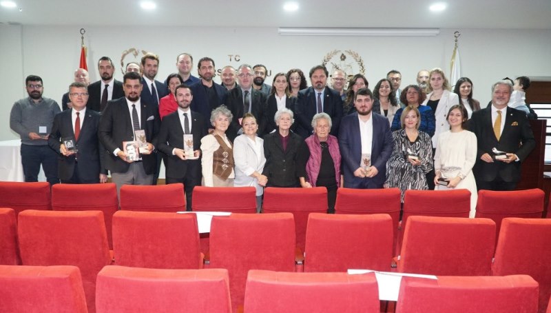 Cengiz Göral şiir ve makale yarışmalarının ödülleri sahiplerini buldu