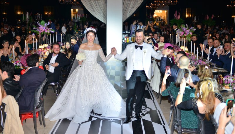 Bursa’da 14 şahitli görkemli nikah…