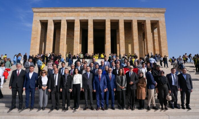 DEVA Partisi’nden Anıtkabir ziyareti