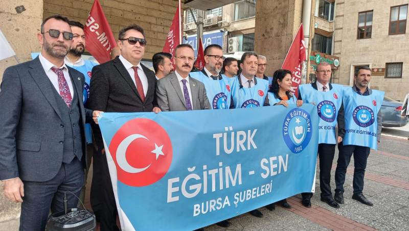 Türk Eğitim-Sen: 24 Kasım’da önlük değil, ikramiye istiyoruz
