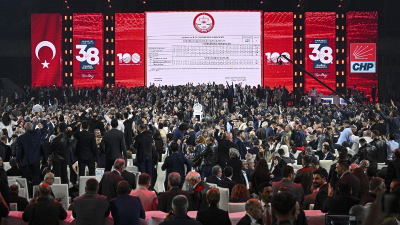 CHP’nin yeni PM ve YDK üyeleri belli oldu
