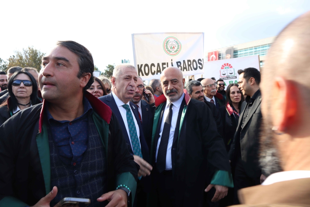 Ümit Özdağ, Anayasa Mahkemesi önüne gitti
