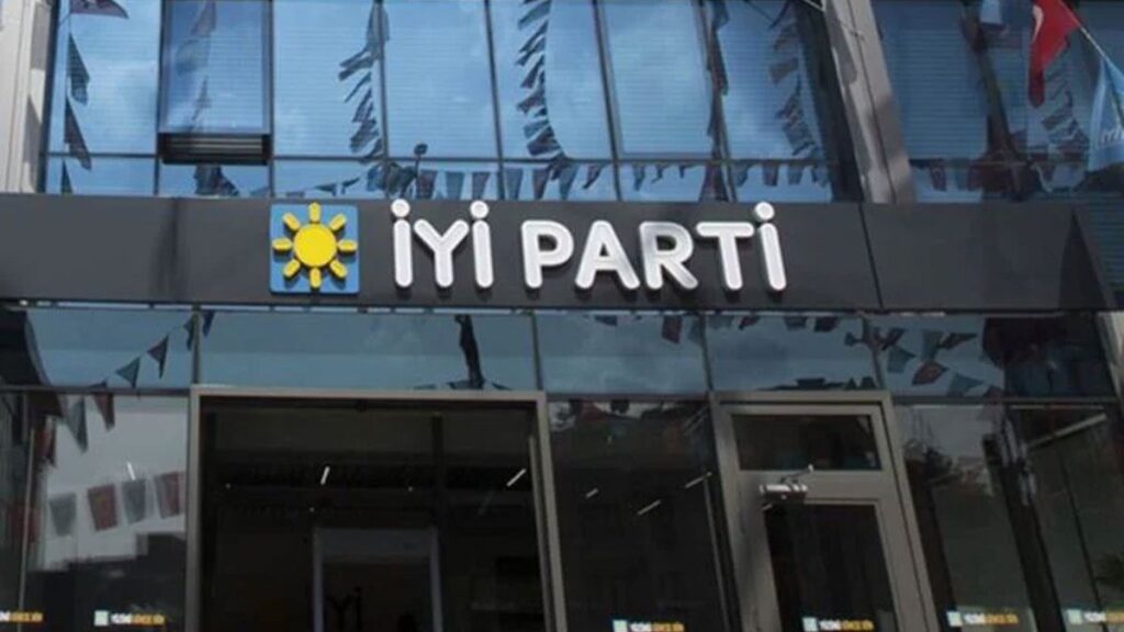 İYİ Parti Sivas Belediye Başkan adayı, adaylıktan çekildi