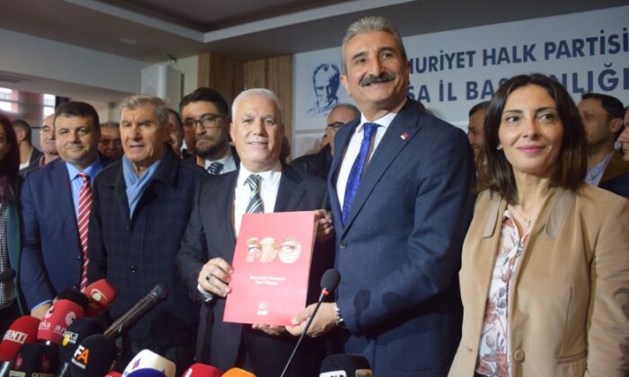 CHP Bursa’da Bozbey heyecanı: Adaylığını açıkladı