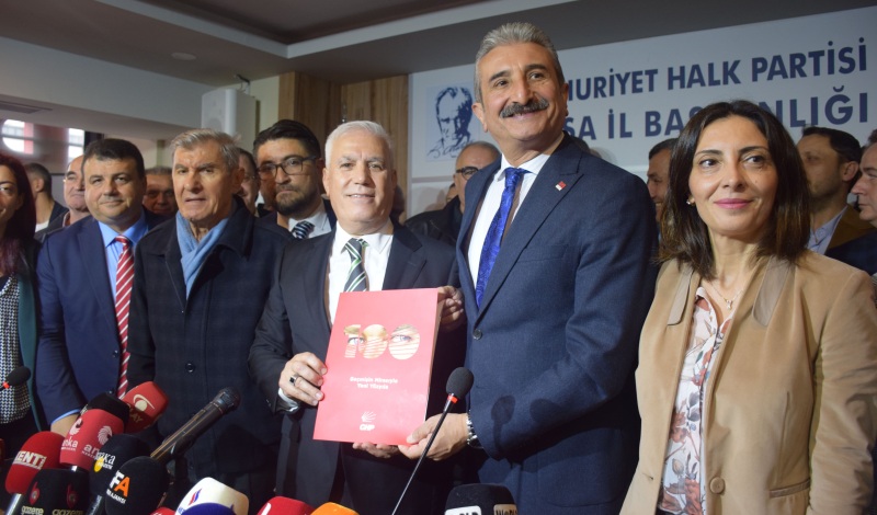 CHP Bursa’da Bozbey heyecanı: Adaylığını açıkladı