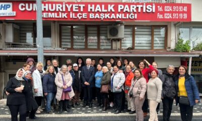 CHP Gemlik Kadın Kollarından gövde gösterisi