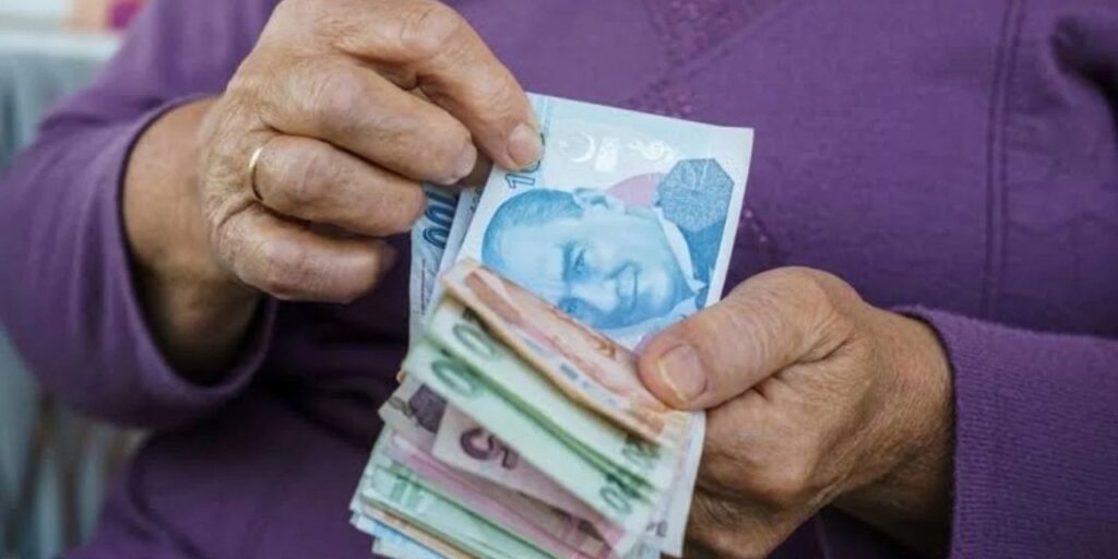 Memur ve emekli maaşları için yeni rakamlar belli oldu