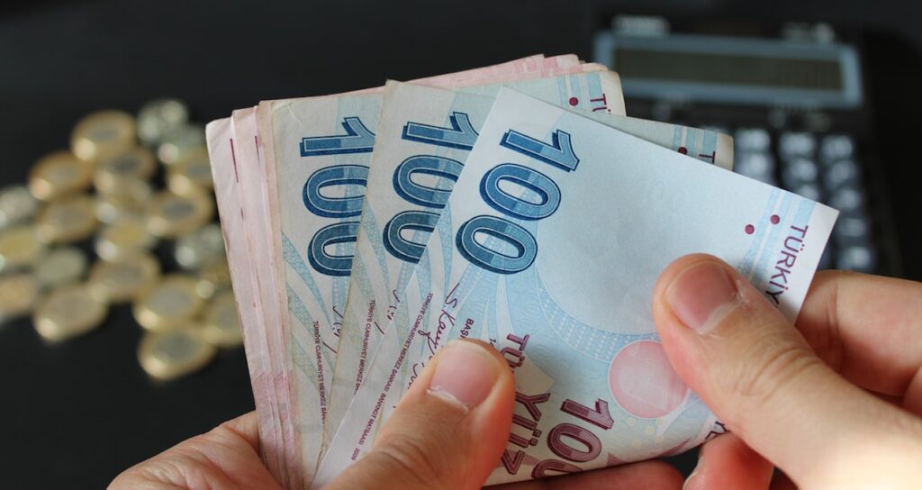 AKP’den vergide geri adım serisi