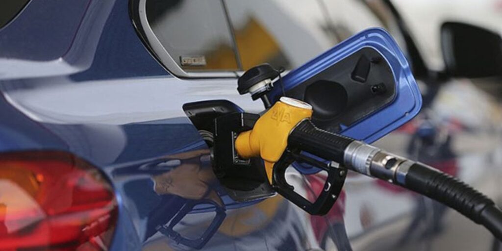 Benzine zam geldi!