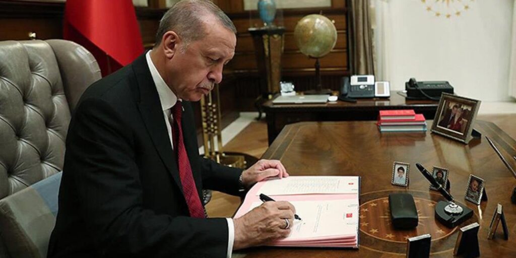 Erdoğan’dan gece yarısı yeni atama kararları