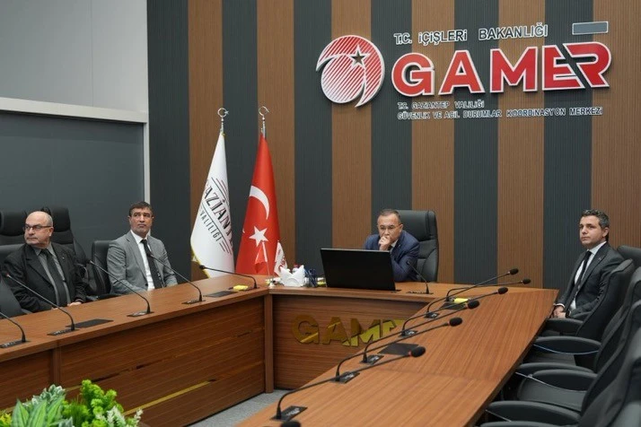 Gaziantep Valisi Kemal Çeber’den Kar Uyarısı: Ağır Vasıta Çıkışları Durduruldu