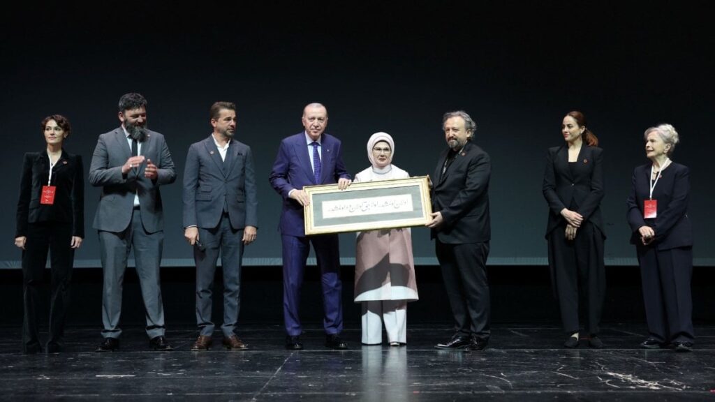 Eminevim’in kültür-sanatta ana destek