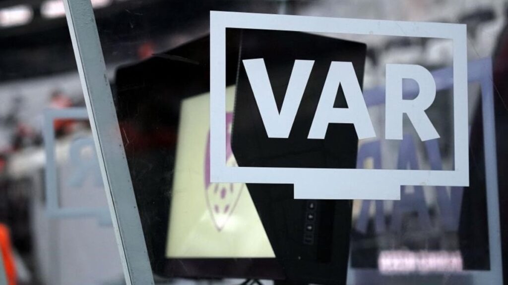 Galatasaray-Gençlerbirliği maçının VAR’ı Eren Özyemişçioğlu oldu