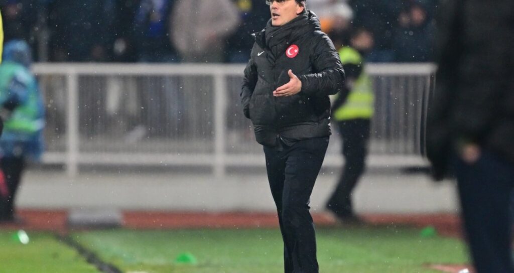 Montella Tarihe geçti!