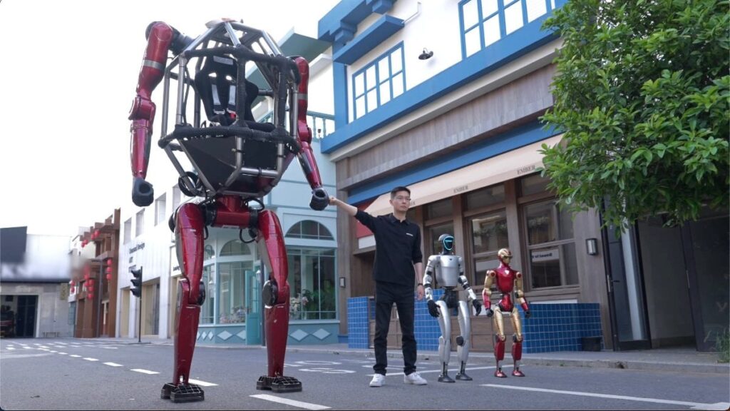 İnsansı ve Dört Ayaklı Dönüşebilen Dev Robot