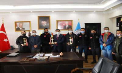 Erzicanlı sporcular Adana’dan üç kupa ile döndü
