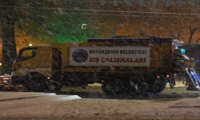 Kayseri’de kardan kapanan 104 mahalle yolu ulaşıma açıldı