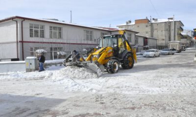 Sivas Gürün’de karla mücadele sürüyor