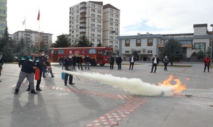Kayseri Talas Belediyesi yangın tatbikatı yaptı